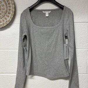 Athleta Heather Gray Long Sleeve Tee